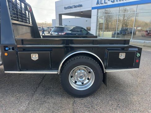 Used 2022 Ford F450 Lariat w/ Lariat Value Package image 9