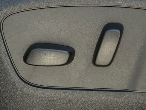 New 2026 Chevrolet Traverse LT image 21