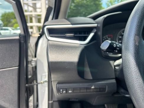Used 2022 Toyota Corolla LE FWD image 27