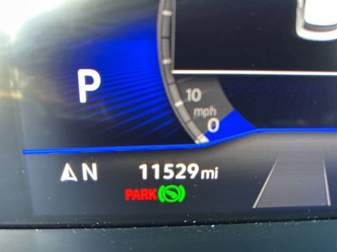 Certified 2024 Volkswagen Tiguan SE image 23