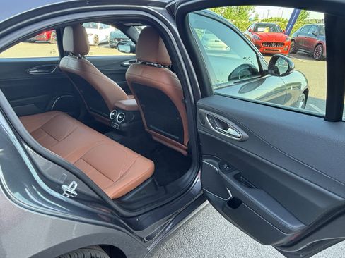 Certified 2023 Alfa Romeo Giulia Ti AWD/4WD image 30