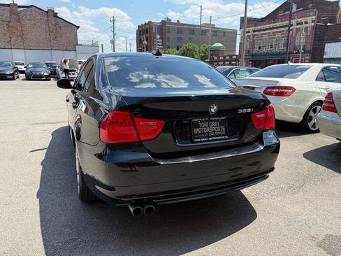 Used 2011 BMW 328i Sedan RWD image 4