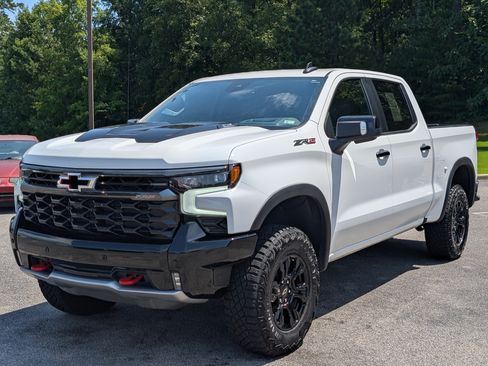 Used 2026 Chevrolet Silverado 1500 ZR2 AWD/4WD image 5