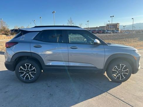 Used 2024 Chevrolet TrailBlazer ACTIV w/ Convenience Package AWD/4WD image 9