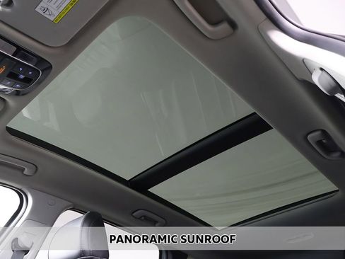 Used 2023 Hyundai Santa Fe SEL w/ Premium Package image 4