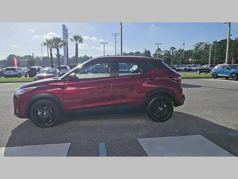 Used 2021 Nissan Kicks SV FWD image 26