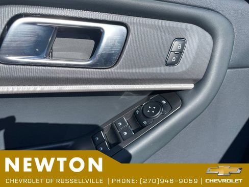 Used 2025 Ford Explorer ST-Line w/ ST-Line Street Pack AWD/4WD image 8