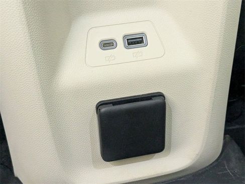 Used 2021 Buick Envision Avenir w/ Technology Package II image 28