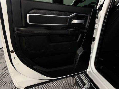 Used 2024 RAM 2500 Big Horn image 28