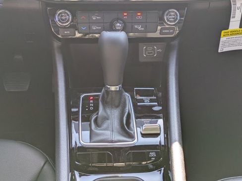 New 2026 Jeep Compass Latitude image 17