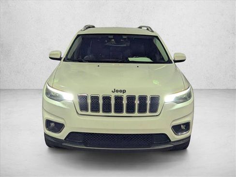 Used 2019 Jeep Cherokee Limited image 2