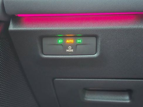 New 2026 Volkswagen Tiguan SE R-Line image 24