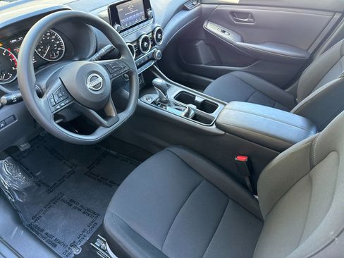 Used 2025 Nissan Sentra S image 7