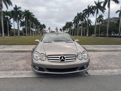 Used 2007 Mercedes-Benz SL 550 image 2