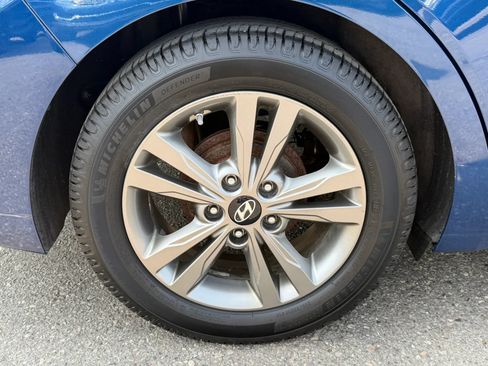 Used 2017 Hyundai Elantra SE w/ SE A/T Tech Package 03 FWD image 11