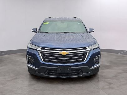 Used 2023 Chevrolet Traverse LT