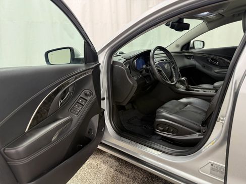 Used 2014 Buick LaCrosse Leather w/ Driver Confidence Package image 10