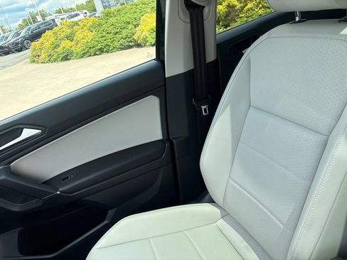 Used 2020 Volkswagen Tiguan SE w/ Panoramic Sunroof Package AWD/4WD image 26