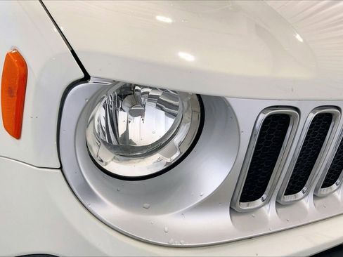 Used 2015 Jeep Renegade Limited FWD image 12