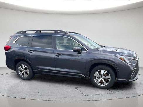 Used 2023 Subaru Ascent Premium w/ Convenience Package AWD/4WD image 4