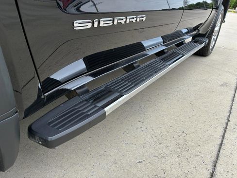 Used 2021 GMC Sierra 1500 SLT w/ SLT Convenience Package AWD/4WD image 7