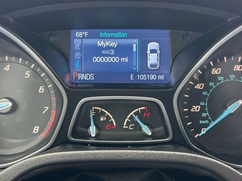 Used 2014 Ford Focus SE w/ Equipment Group 201A FWD image 23