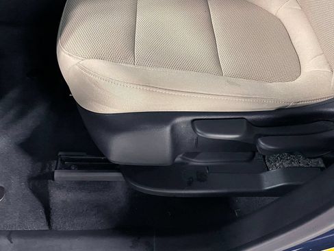 Used 2023 Chevrolet Traverse LS AWD/4WD image 25