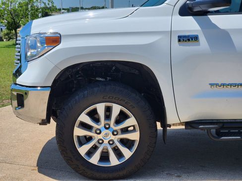 Used 2016 Toyota Tundra Limited w/ Limited Premium Package AWD/4WD image 13