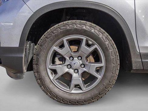 Certified 2024 Honda Passport TrailSport image 9