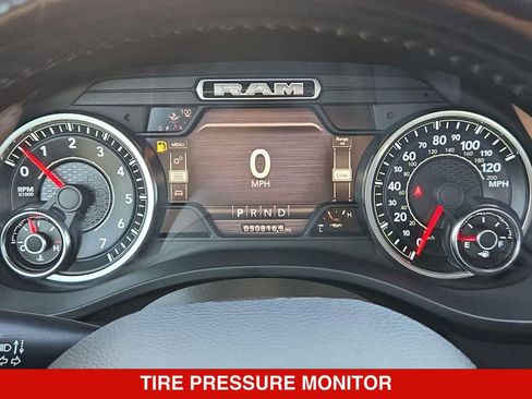 Used 2020 RAM 1500 Lone Star RWD image 30
