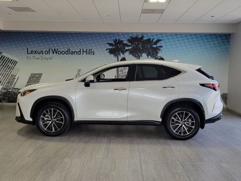 Used 2025 Lexus NX 350h 350h Premium w/ Accessory Package (2T) image 2
