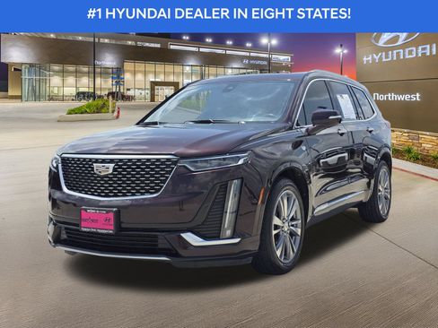 Used 2020 Cadillac XT6 Premium Luxury FWD image 2