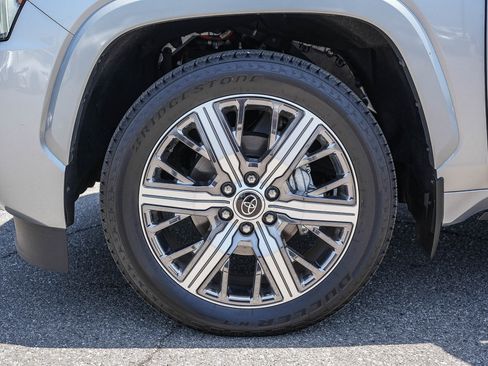 Used 2023 Toyota Sequoia Capstone AWD/4WD image 11