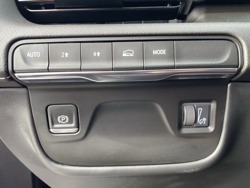 Used 2023 Cadillac Escalade Premium Luxury image 44