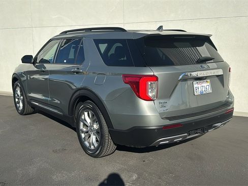 Certified 2020 Ford Explorer XLT w/ Equipment Group 202A image 4