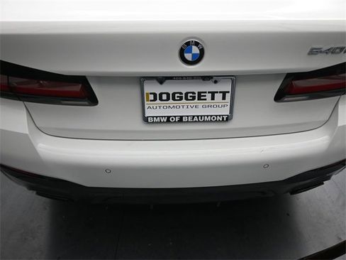 Used 2022 BMW 540i w/ Executive Package image 16