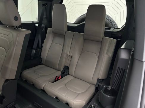 Used 2022 Land Rover Defender 110 XS Edition image 33