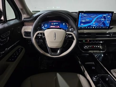 New 2025 Lincoln Corsair Reserve w/ Equipment Group 202A AWD/4WD image 20
