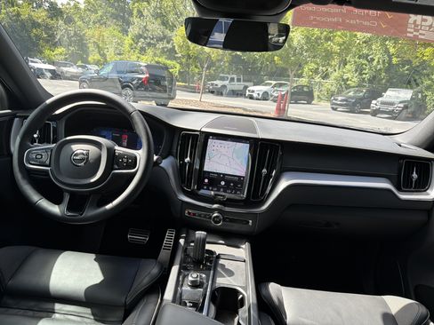 Used 2022 Volvo XC60 T8 R-Design w/ Advanced Package AWD/4WD image 31