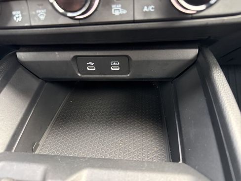 Certified 2023 Honda Accord EX image 27