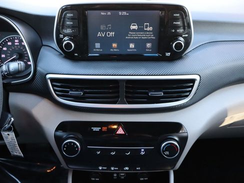Used 2019 Hyundai Tucson SE image 34