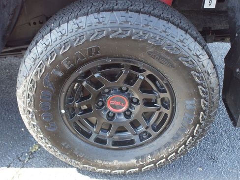Used 2023 Toyota Tacoma TRD Pro AWD/4WD image 27
