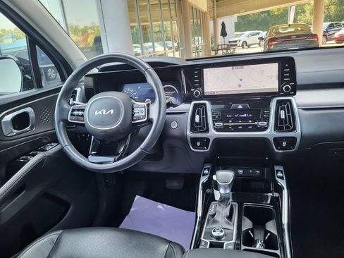 Certified 2023 Kia Sorento SX FWD image 16
