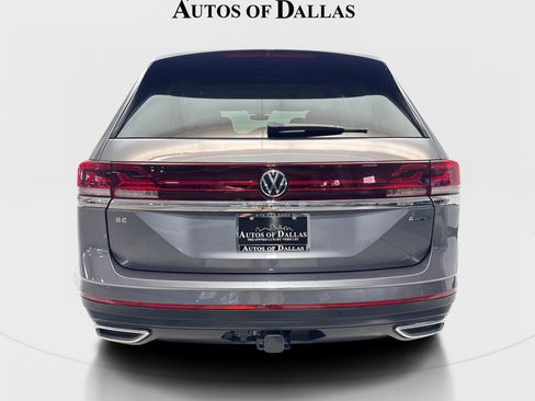 Used 2024 Volkswagen Atlas SE w/ Panoramic Sunroof Package AWD/4WD image 7