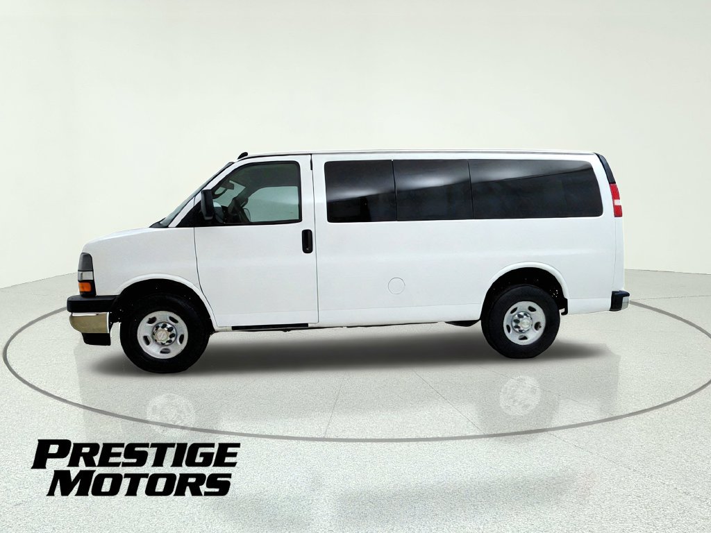 Used 2019 Chevrolet Express 2500 LT w/ LT Preferred Equipment Group RWD image 4