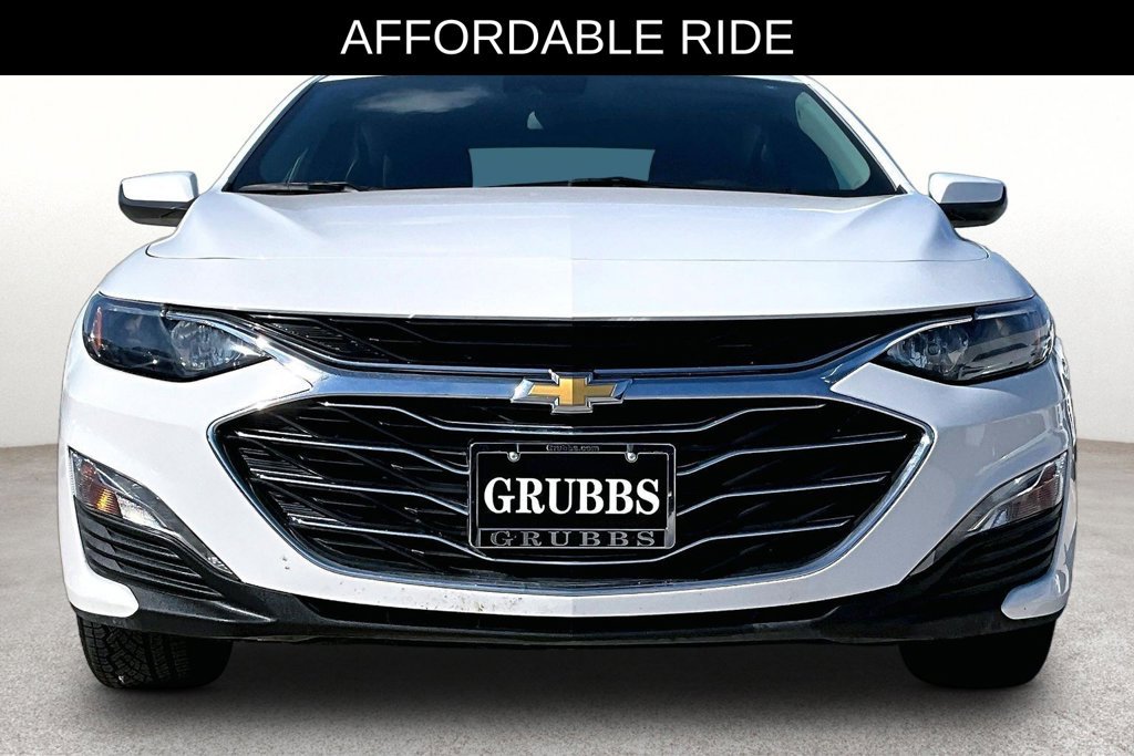 Used 2025 Chevrolet Malibu LT FWD image 4