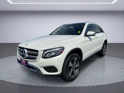 Used 2018 Mercedes-Benz GLC 300 4MATIC image 2