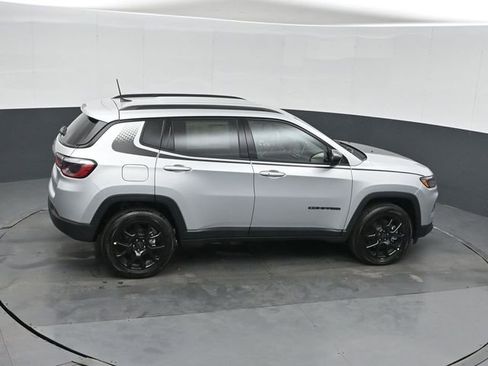 New 2026 Jeep Compass Latitude AWD/4WD image 29