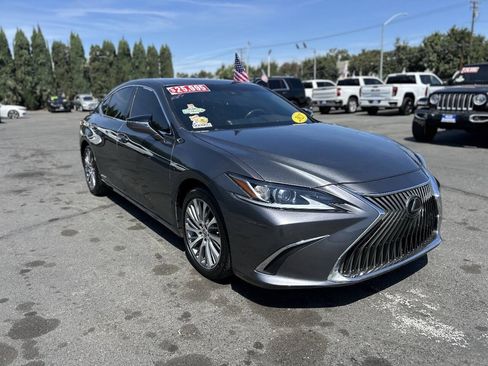 Used 2021 Lexus ES 300h w/ Premium Package FWD image 1