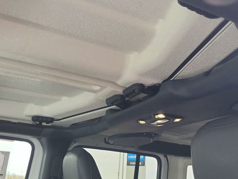 Used 2021 Jeep Wrangler Unlimited Rubicon AWD/4WD image 19